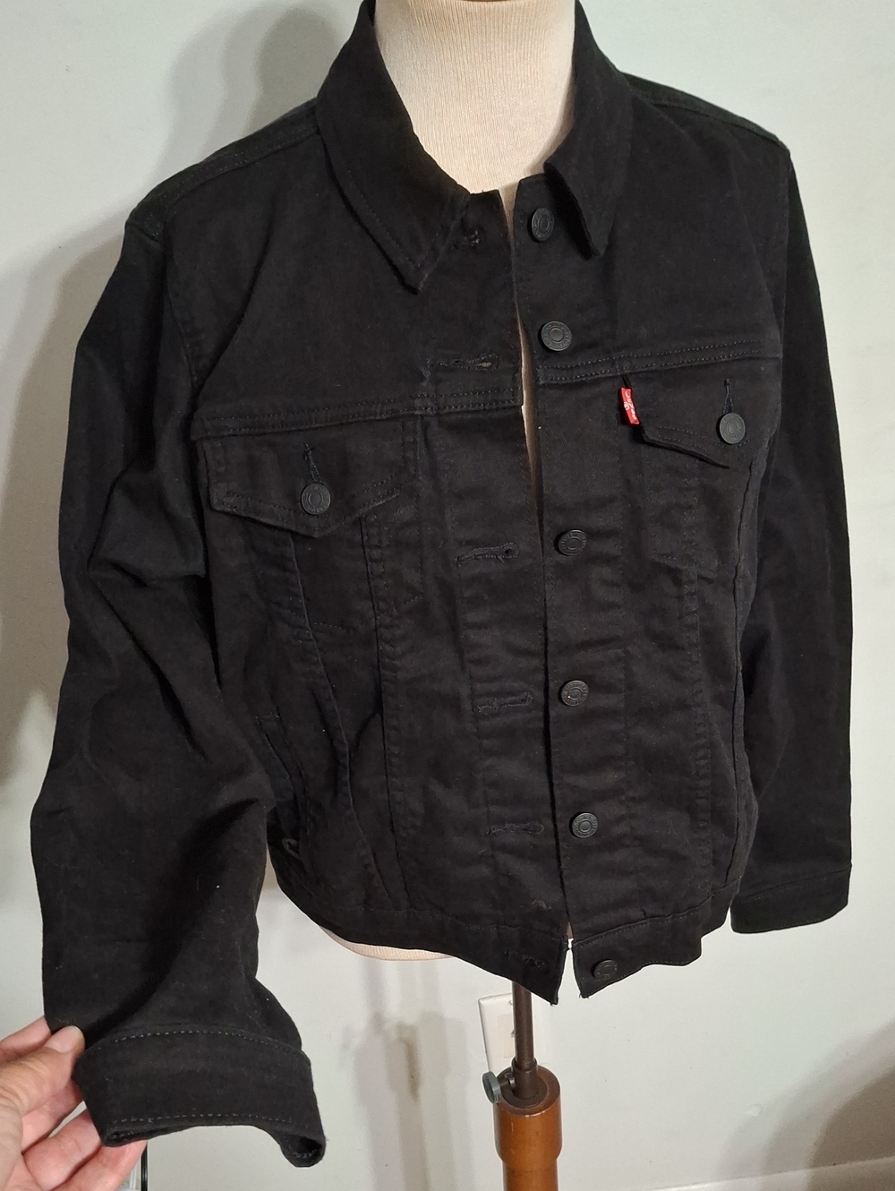 Levi/ Black Jean Jacket- W Sz Large